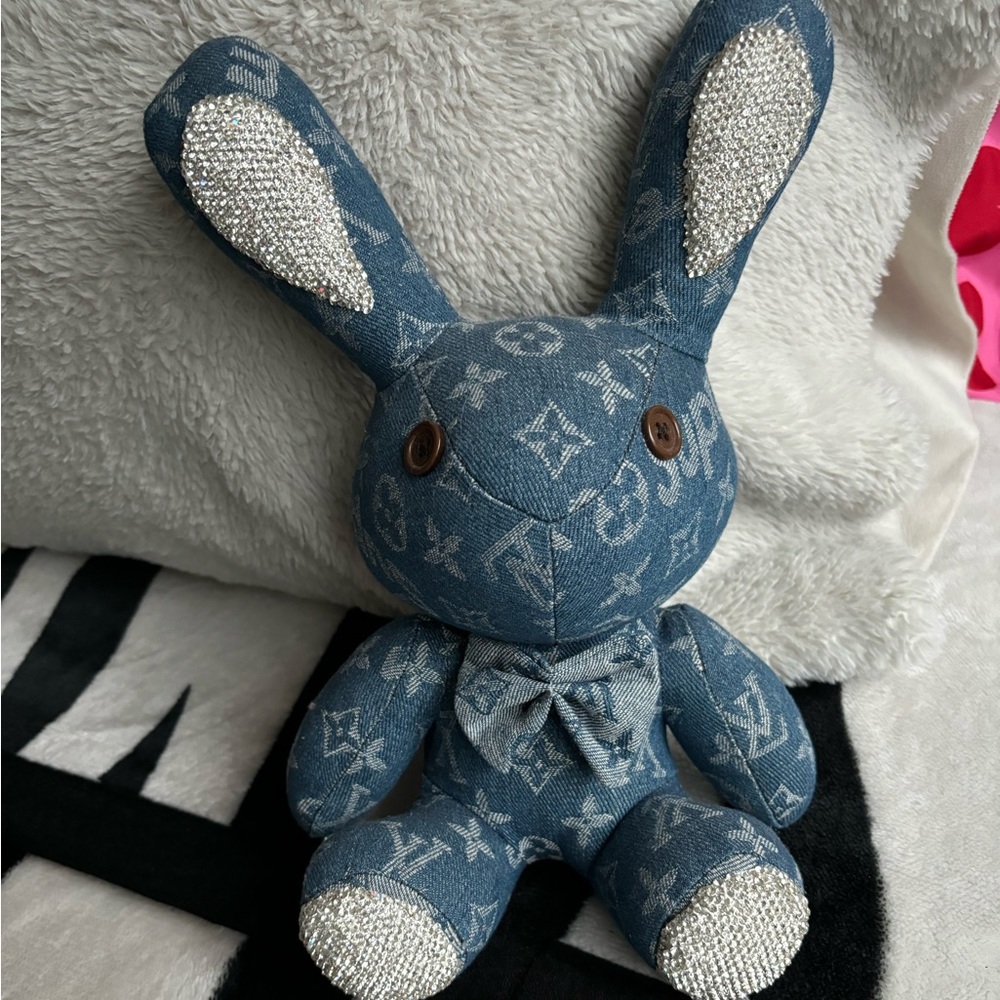 LV Supreme Bunny